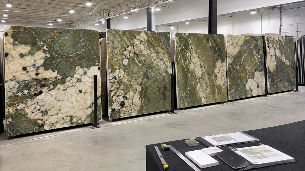 amazon-green-quartzite-full-slab-selection-approval