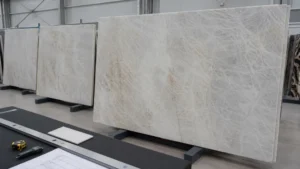 cristallo-quartzite-slab-inspection