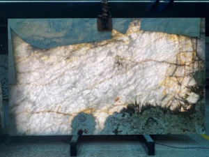 patagonia-quartzite-translucency-crystal-review